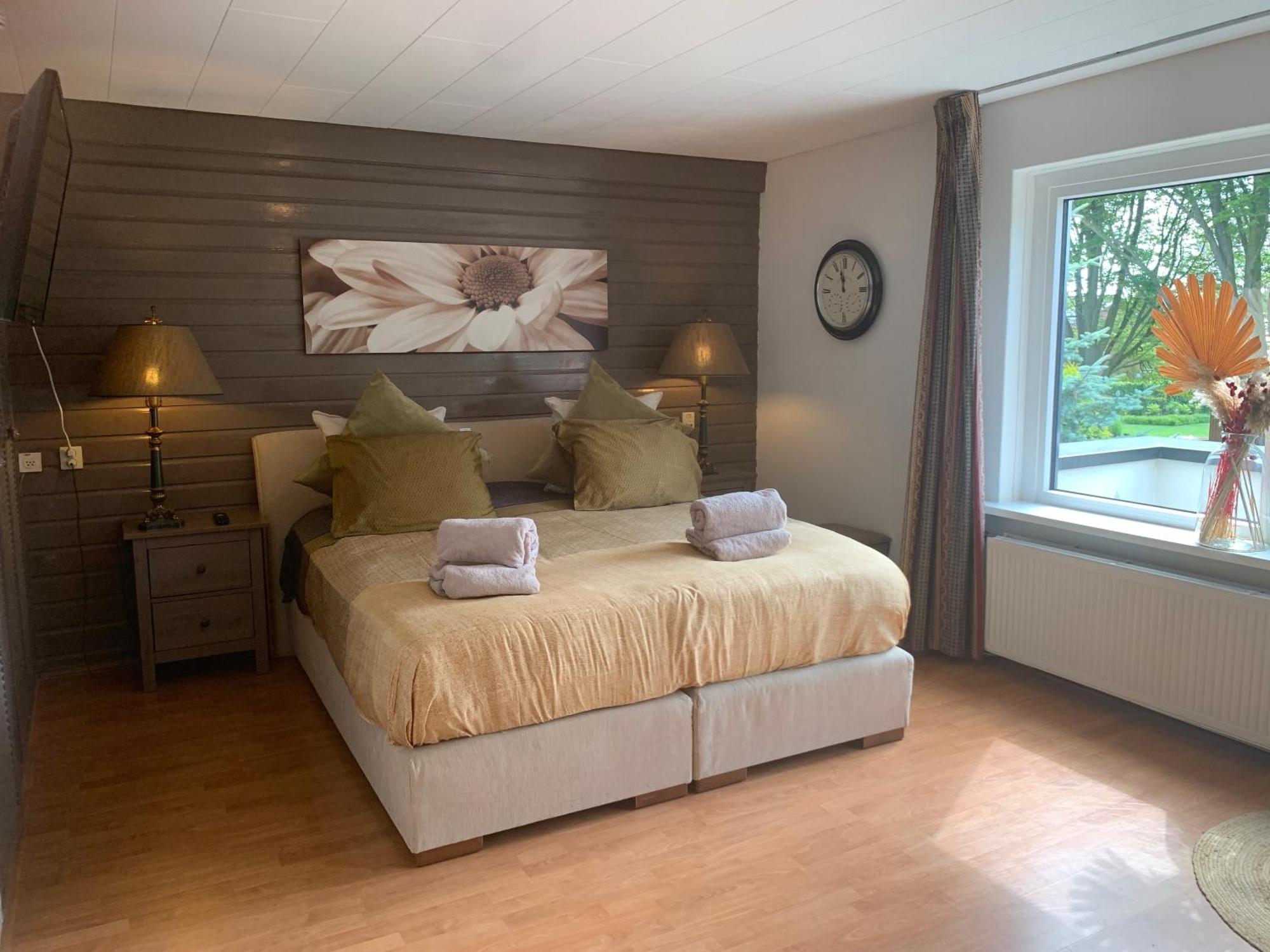 Comfortabele Familie Suite Met 2 Slk, Speelzolder, Balkon, Airco Den Ham Buitenkant foto
