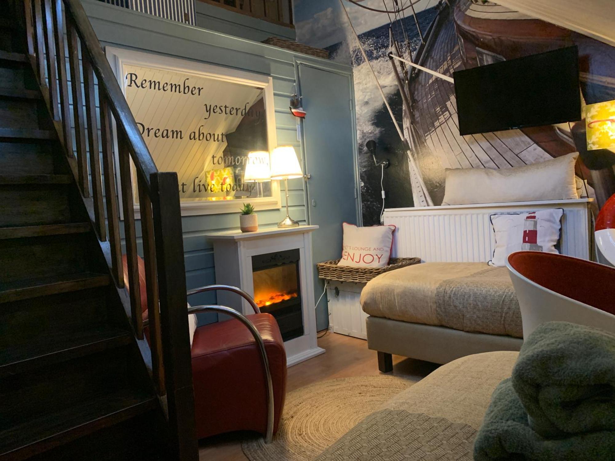 Comfortabele Familie Suite Met 2 Slk, Speelzolder, Balkon, Airco Den Ham Buitenkant foto